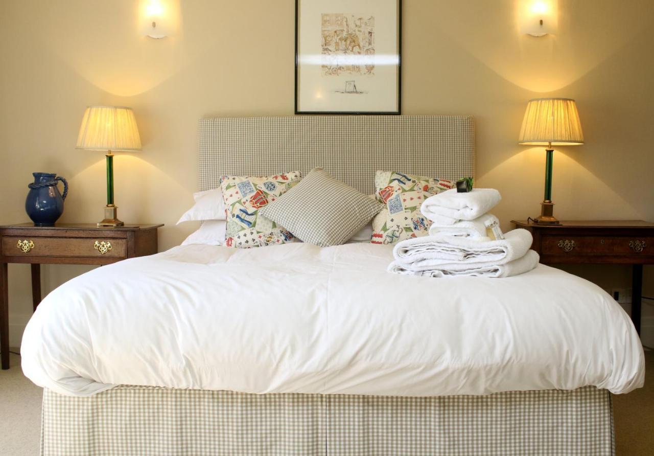 Naunton Aylworth Manor B&B 외부 사진