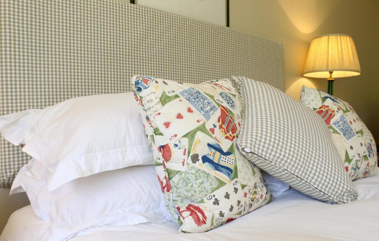 Naunton Aylworth Manor B&B 외부 사진